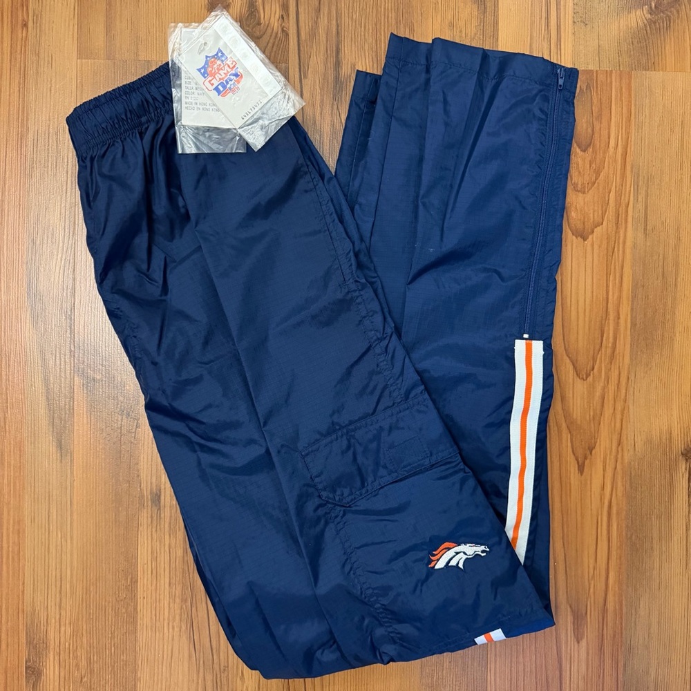 Vintage NFL Game Day Denver Broncos Pants Navy Windbreaker Material Mens Medium